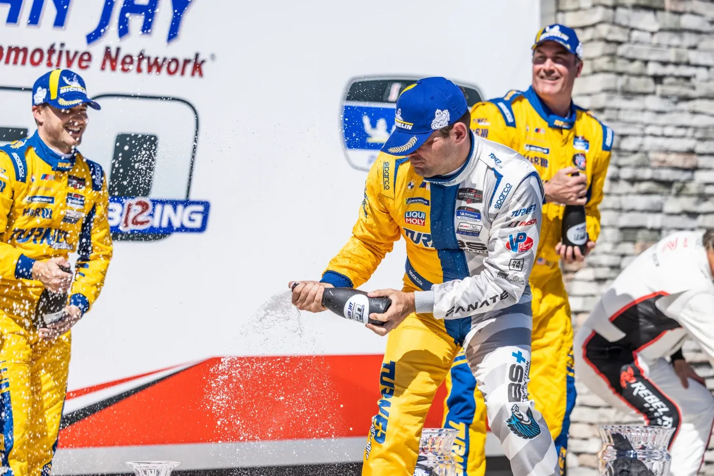 HYBRID RACING — gallery photo 28
